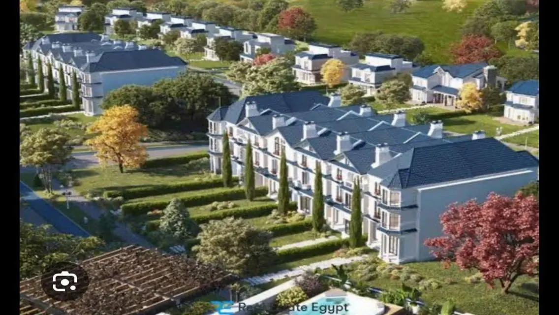 Luxury Apartment for Sale in Sky Garden - 230 sqm
