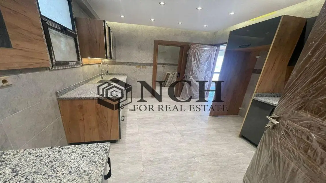 Luxury Apartment for Sale with Stunning Lake Views