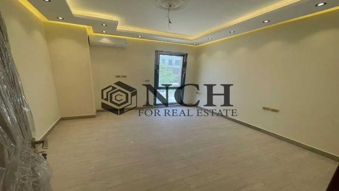 Luxury Apartment for Sale with Stunning Lake Views