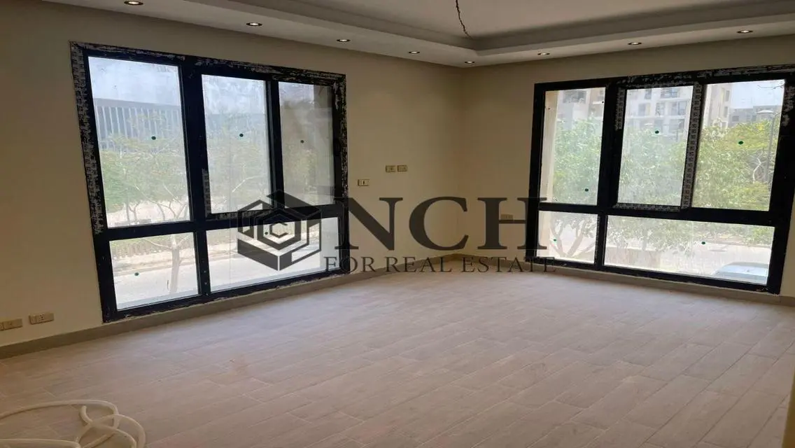 Luxury Apartment for Sale with Stunning Lake Views