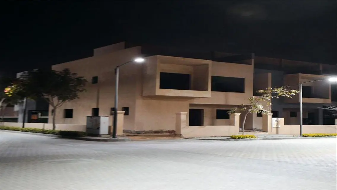 شقة رائعة بمساحة واسعة مع إطلالات مذهلة