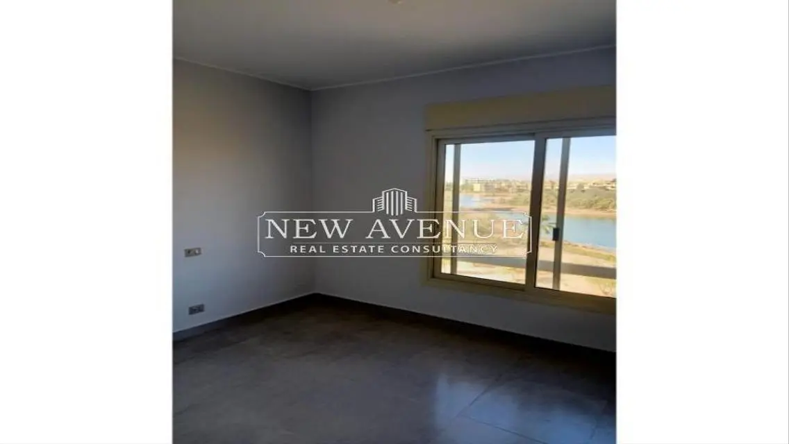 Luxury Apartment for Sale with Stunning Lake View