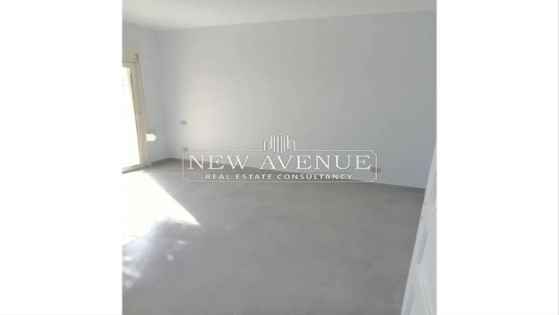 Luxury Apartment for Sale with Stunning Lake View