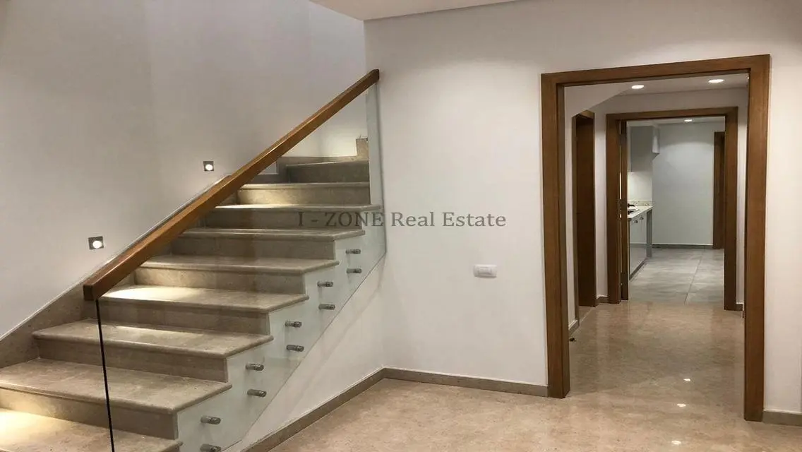 Luxury Apartment with Private Garden and Pool