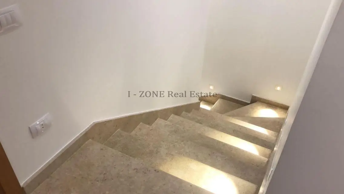 Luxury Apartment with Private Garden and Pool