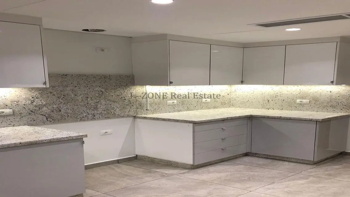 Luxury Apartment with Private Garden and Pool