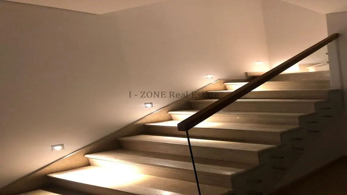 Luxury Apartment with Private Garden and Pool