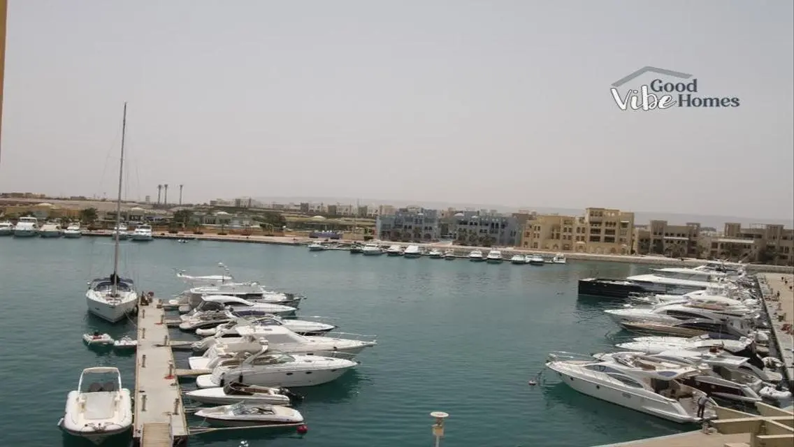 شقة فاخرة بـ 2 غرفة نوم مع بحيرات