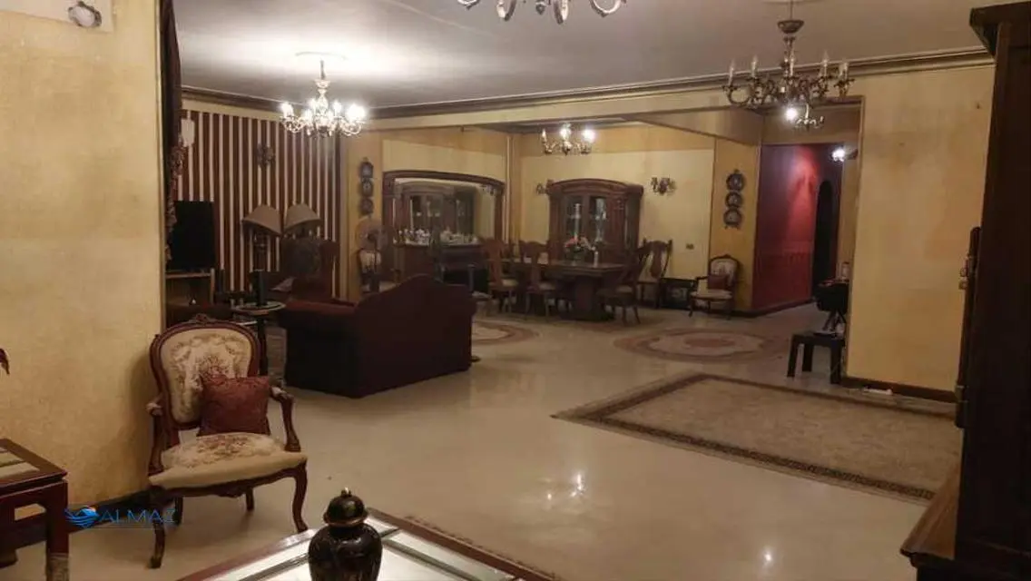 Luxury Apartment with 300 Square Meters in a Prime Location
