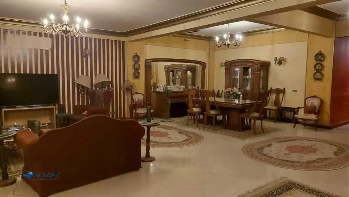 Luxury Apartment with 300 Square Meters in a Prime Location