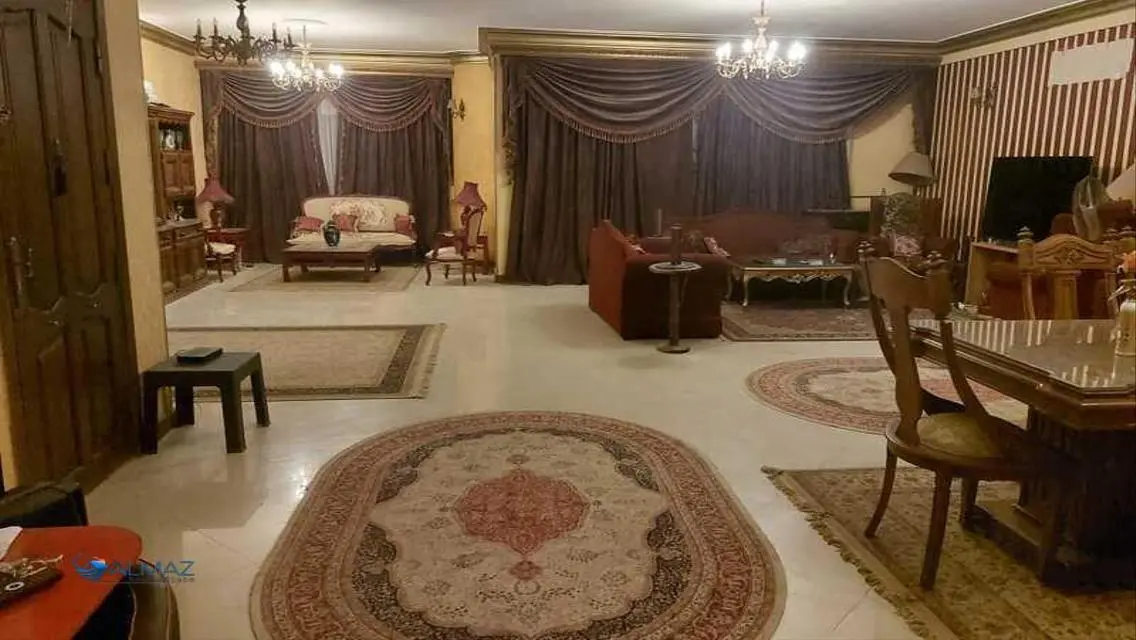 Luxury Apartment with 300 Square Meters in a Prime Location