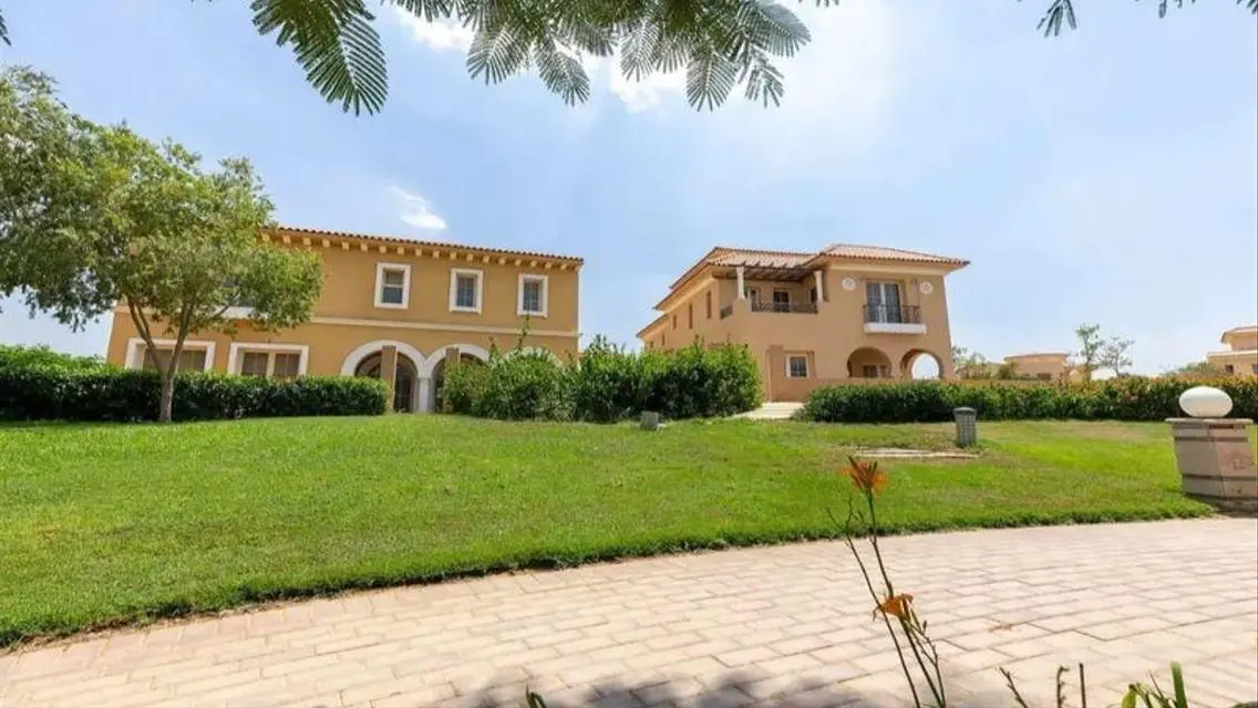 Luxury Villa for Sale with Spacious Layout