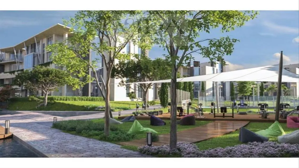 Luxury Apartment with Stunning Lake View