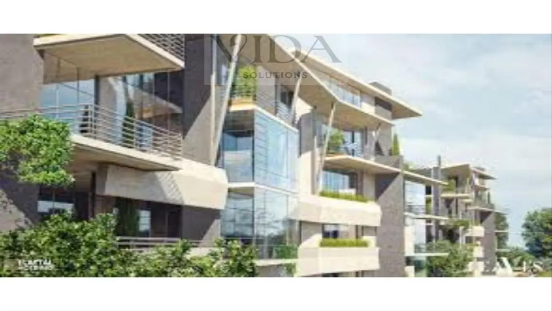 Luxury Apartment with Stunning Lake View