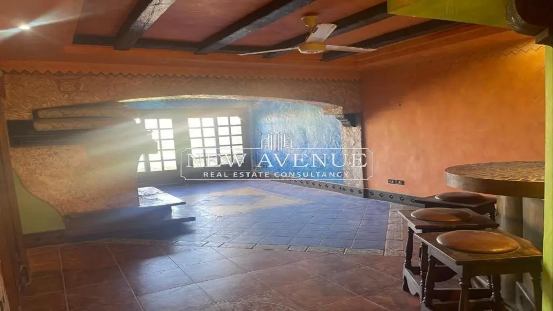 Luxurious Apartment Overlooking a Landmark with Balcony and Security