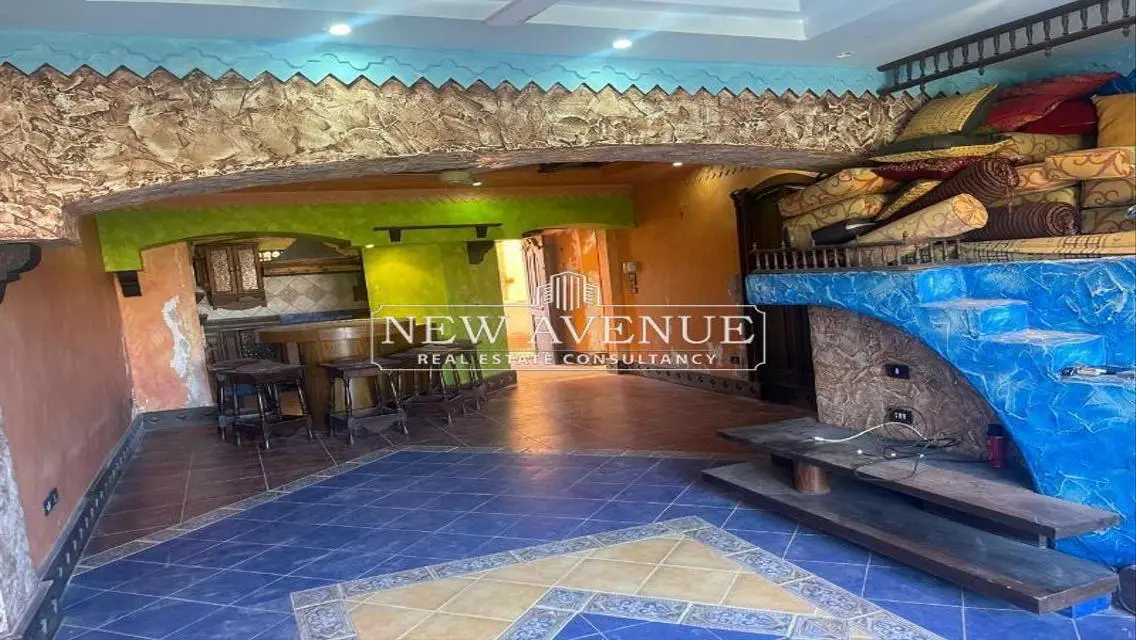 Luxurious Apartment Overlooking a Landmark with Balcony and Security