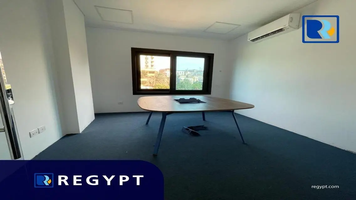 مكتب جاهز للبيع في موقع متميز