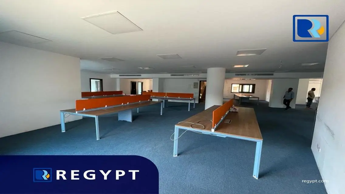مكتب جاهز للبيع في موقع متميز