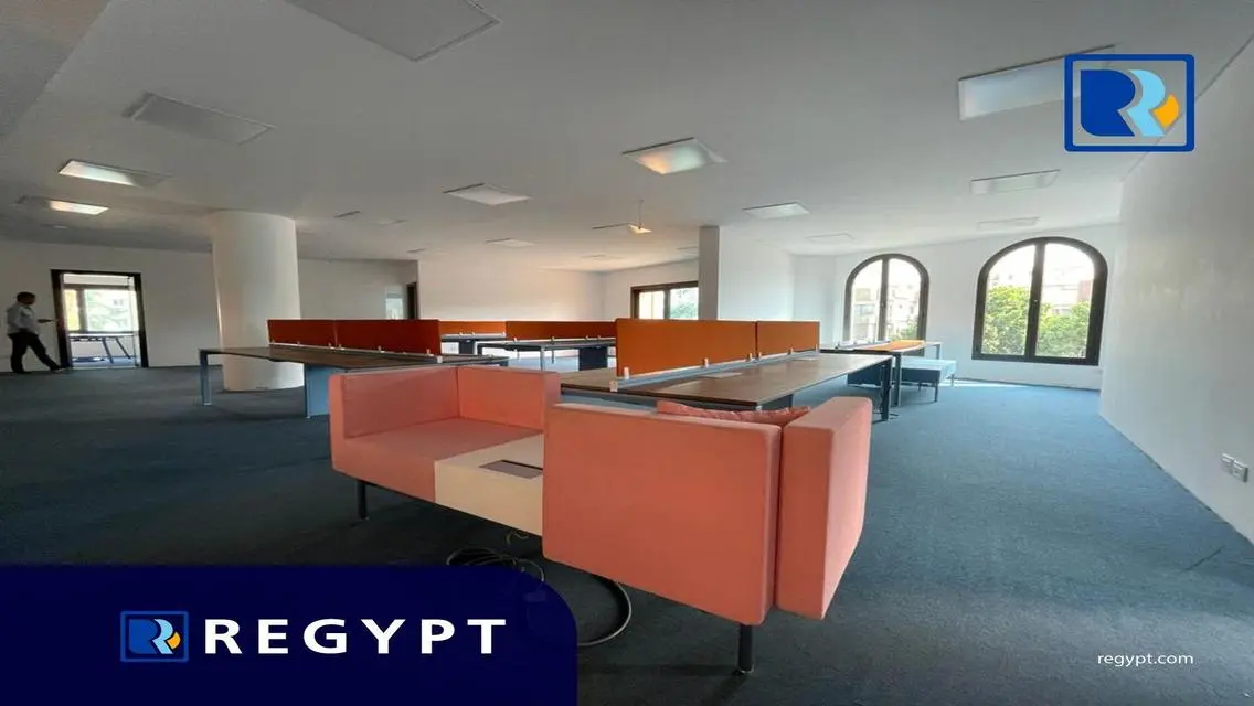 مكتب جاهز للبيع في موقع متميز
