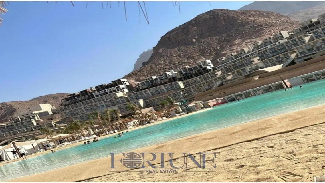 فيلا فاخرة 3 غرف نوم مع حديقة خاصة ومسبح