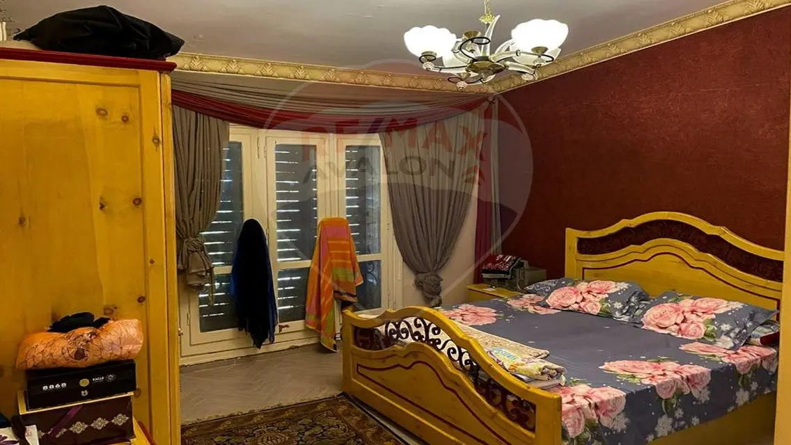 فيلا فاخرة مكونة من 6 غرف مع مسبح خاص وحديقة