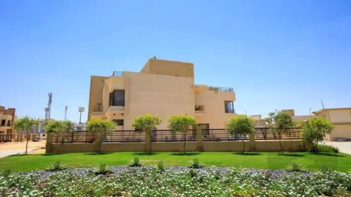 Luxury Home for Sale with Spacious Design