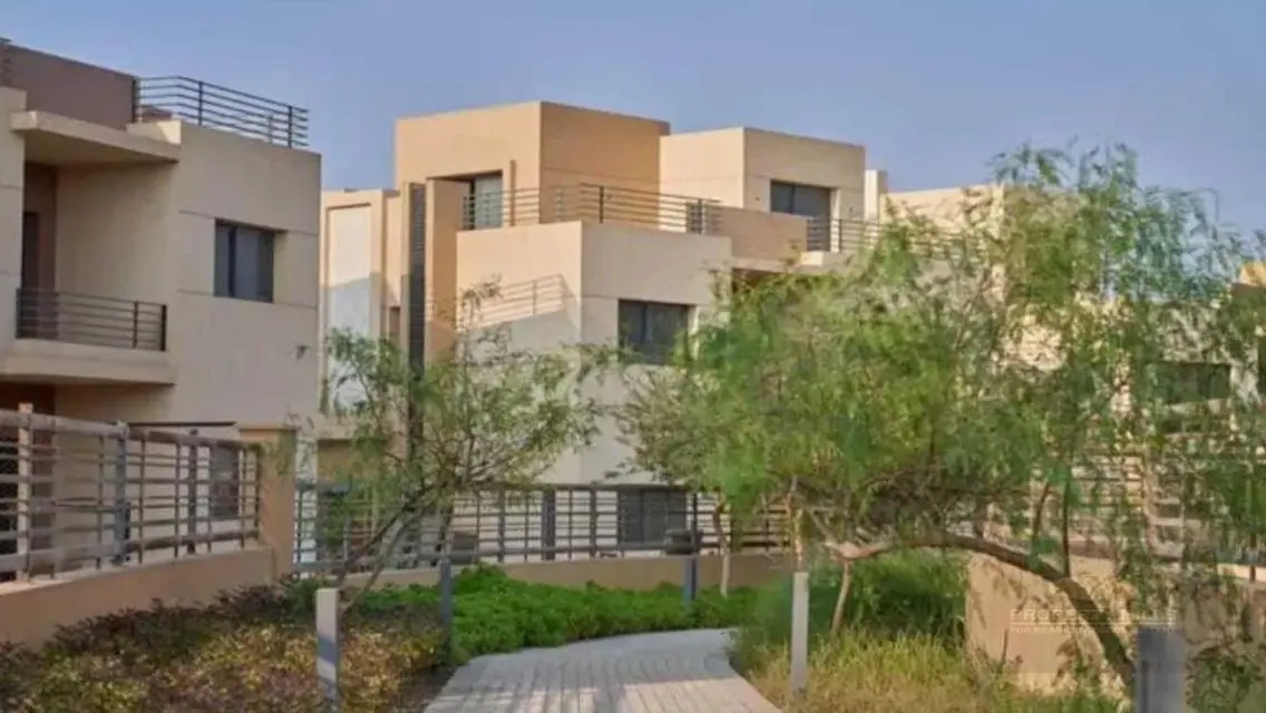 Luxury Home for Sale with Spacious Design