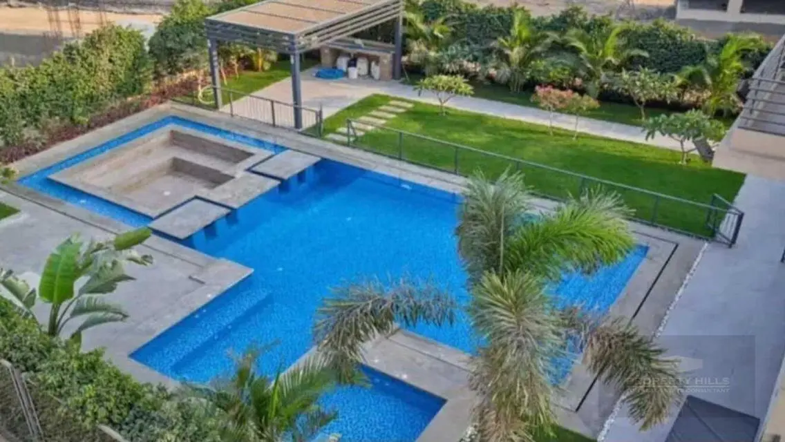 Luxury Home for Sale with Spacious Design