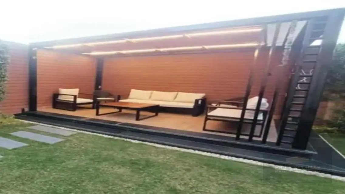 Luxury Home for Sale with Spacious Design