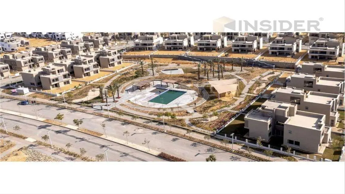 فيلا فاخرة للإيجار مع مسبح خاص وإطلالة رائعة