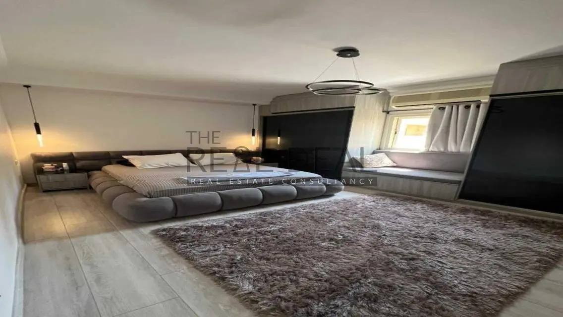 Luxury Home with Private Garden and Pool