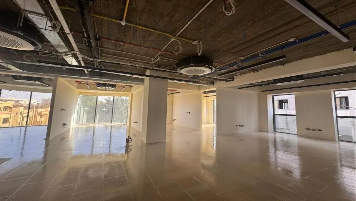 Commercial Property for Rent in AUC - 2000 Meters