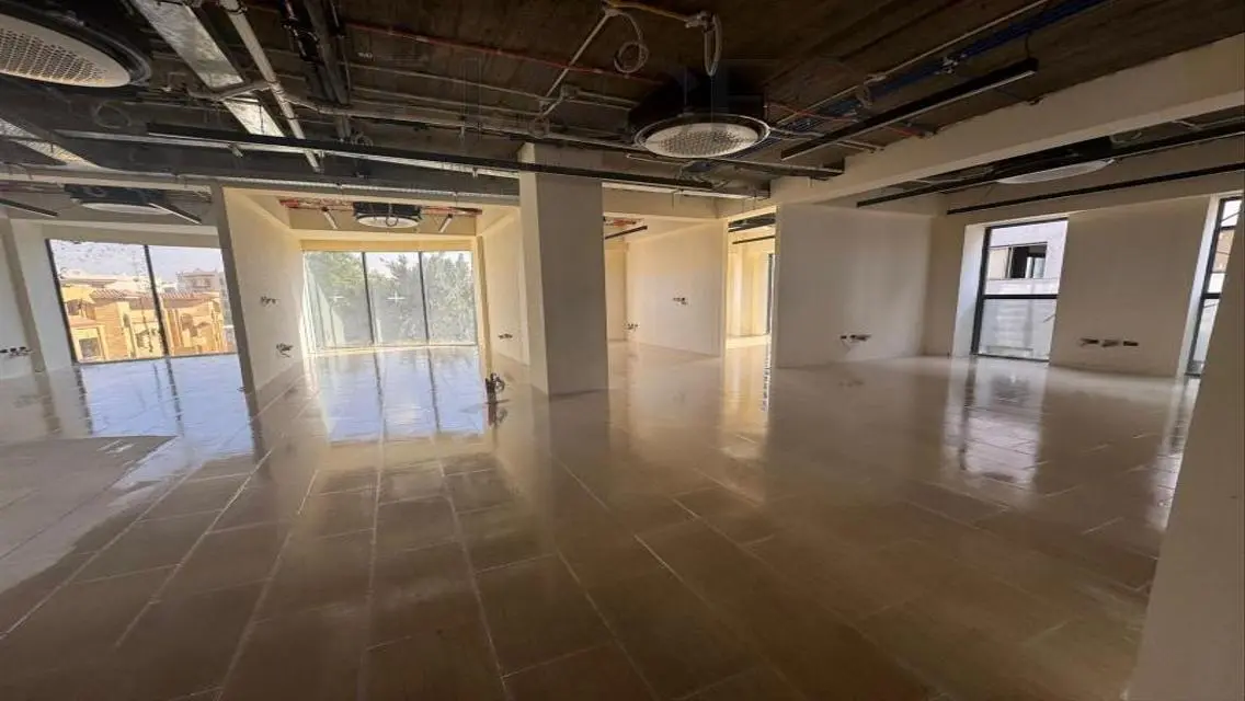 Commercial Property for Rent in AUC - 2000 Meters