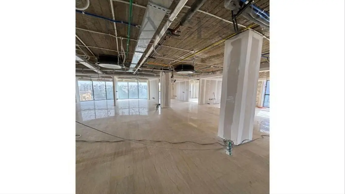 Commercial Property for Rent in AUC - 2000 Meters