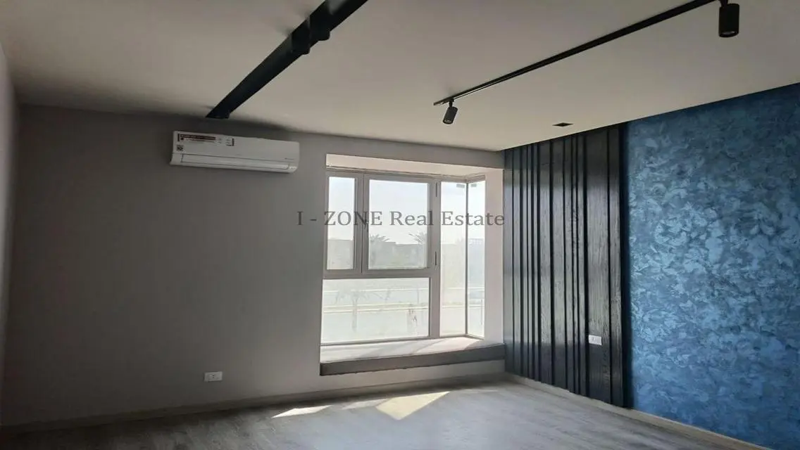 Luxurious Apartment of 2103 Square Meters at IZONE