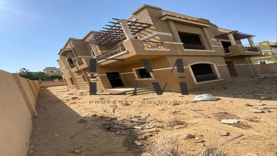 Luxurious Apartment with Spacious Area and Security Guard