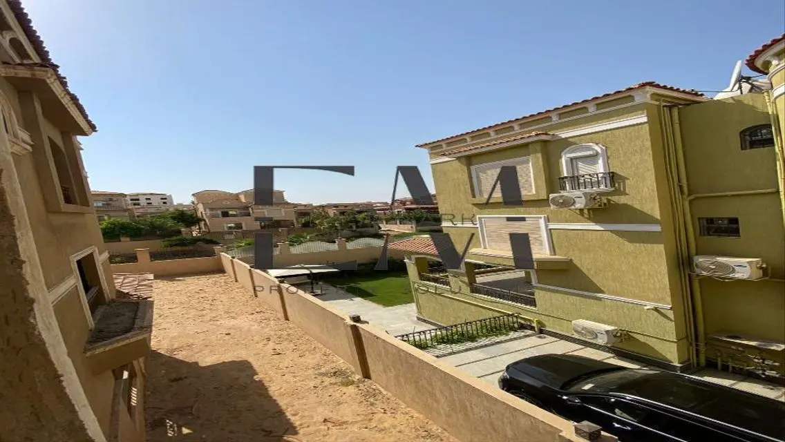 Luxurious Apartment with Spacious Area and Security Guard