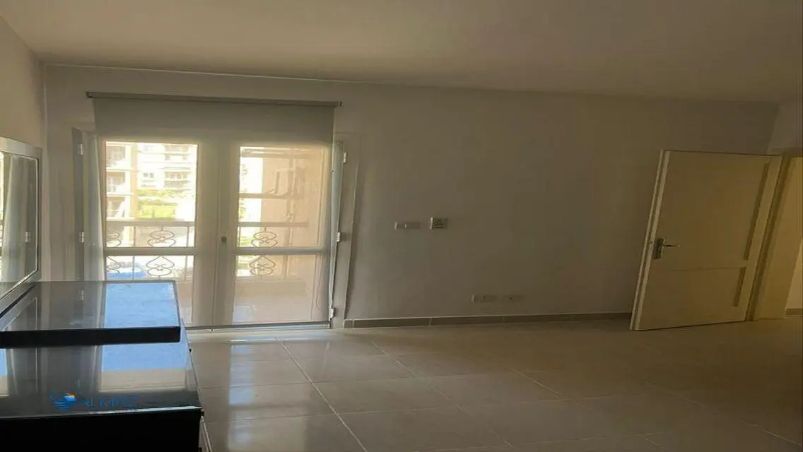 شقة مميزة بمساحة كبيرة - 40,000 جنيه