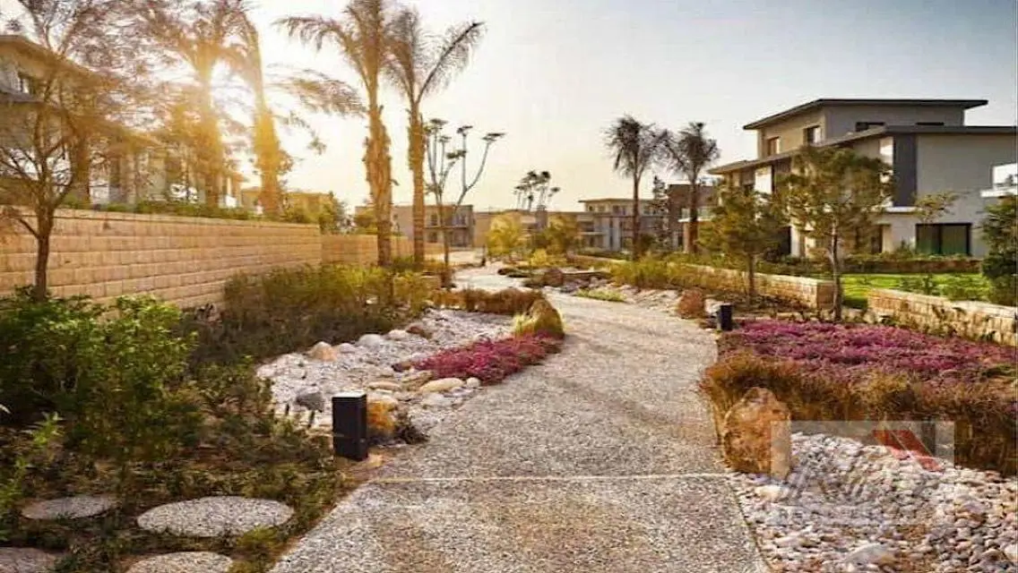 Luxury Villa for Sale with Modern Design in the Heart of the City
