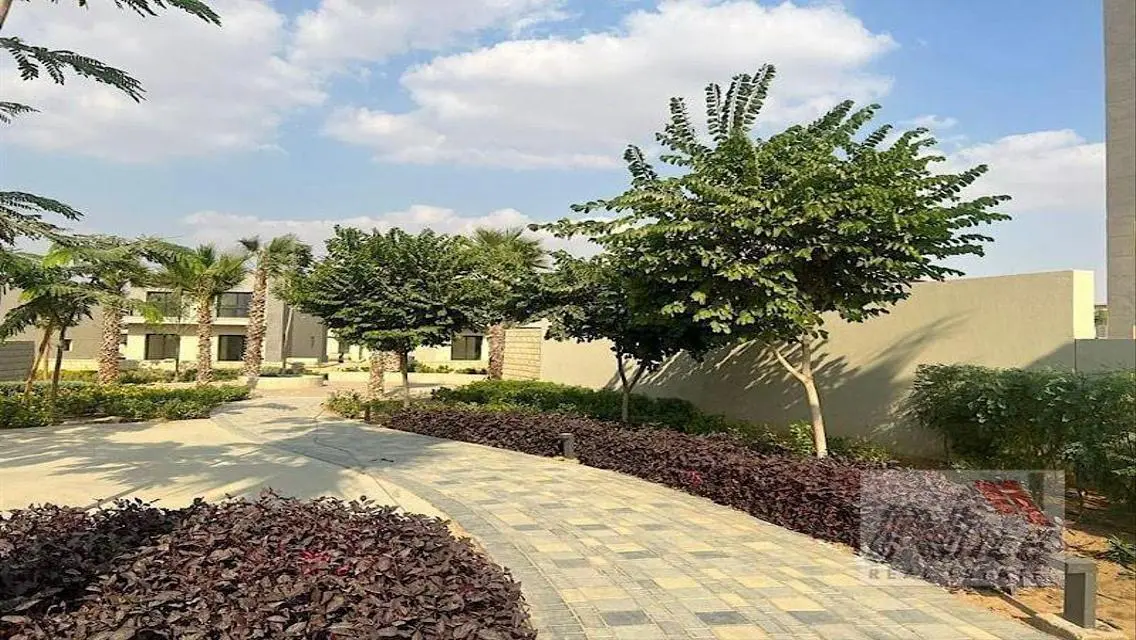Luxury Villa for Sale with Modern Design in the Heart of the City