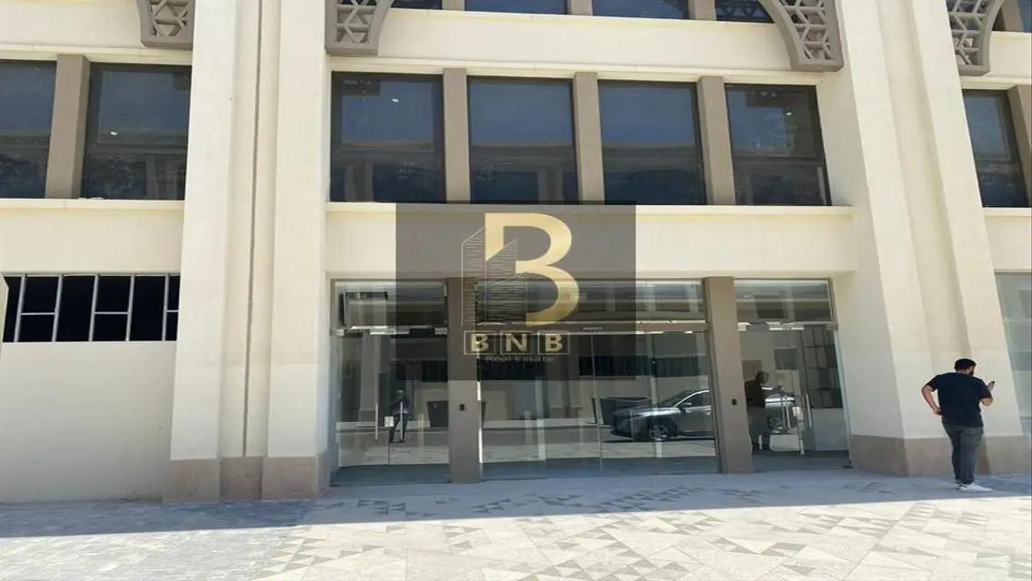 عرض متميز بمساحة 234 متر