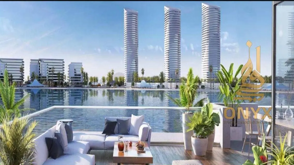 Luxury Villa in Mazarine City