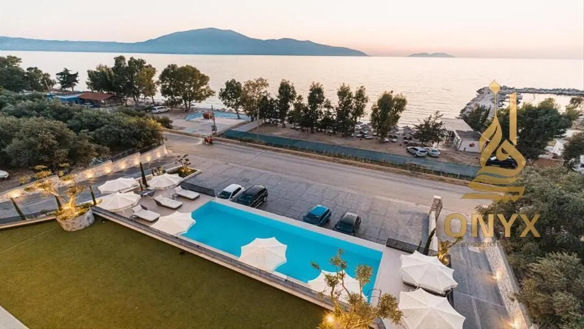 Luxury Villa in Mazarine City