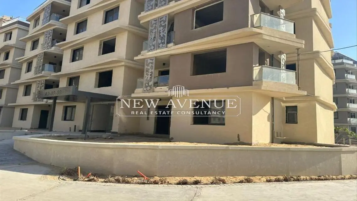 Apartment for Sale with 950 Square Meters in Prime Location