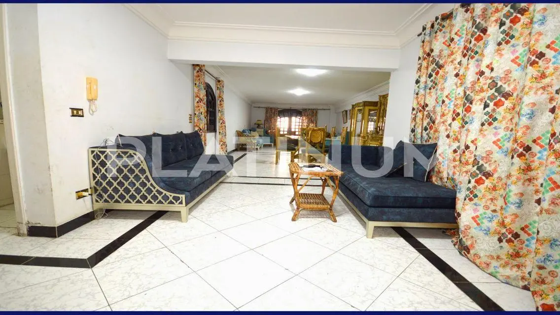 وحدة سكنية جديدة بمساحة مميزة في موقع رائع