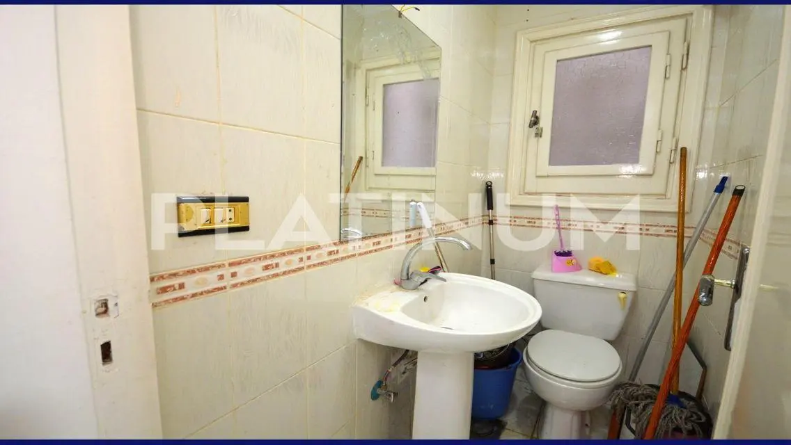 وحدة سكنية جديدة بمساحة مميزة في موقع رائع
