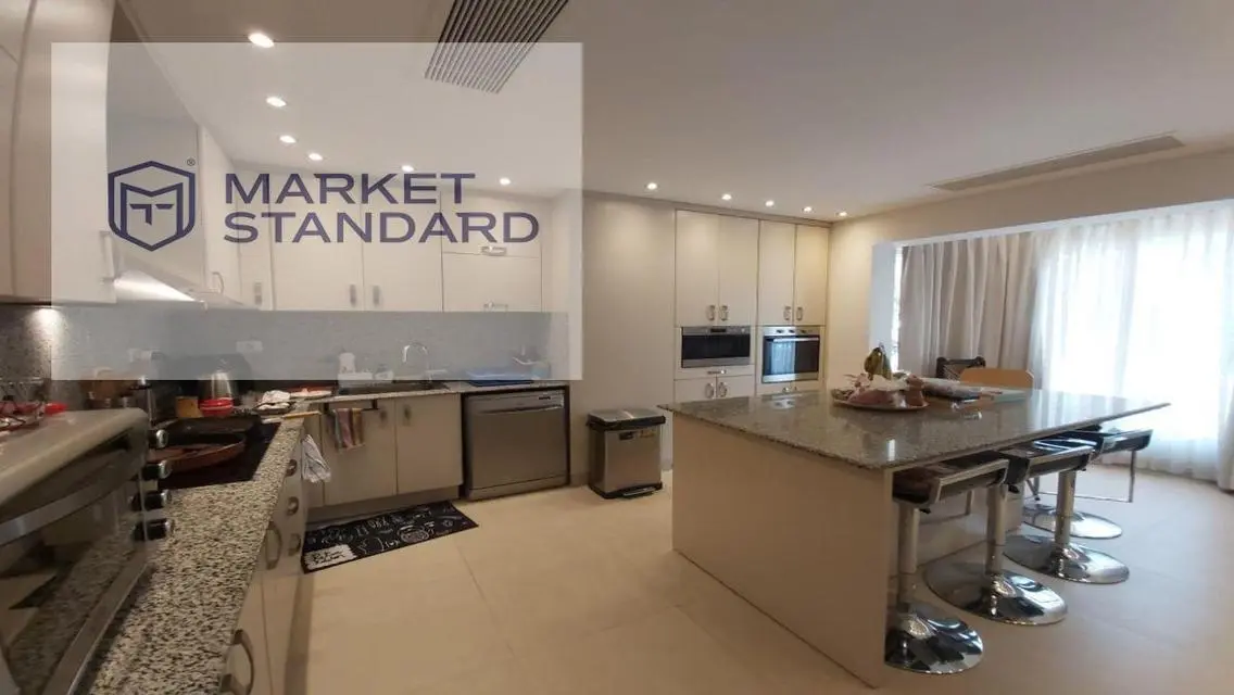 Luxurious Property with Space and Exclusive Amenities