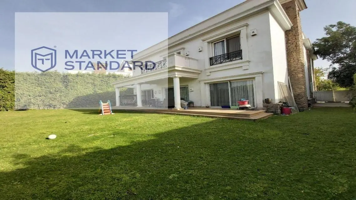 Luxurious Property with Space and Exclusive Amenities