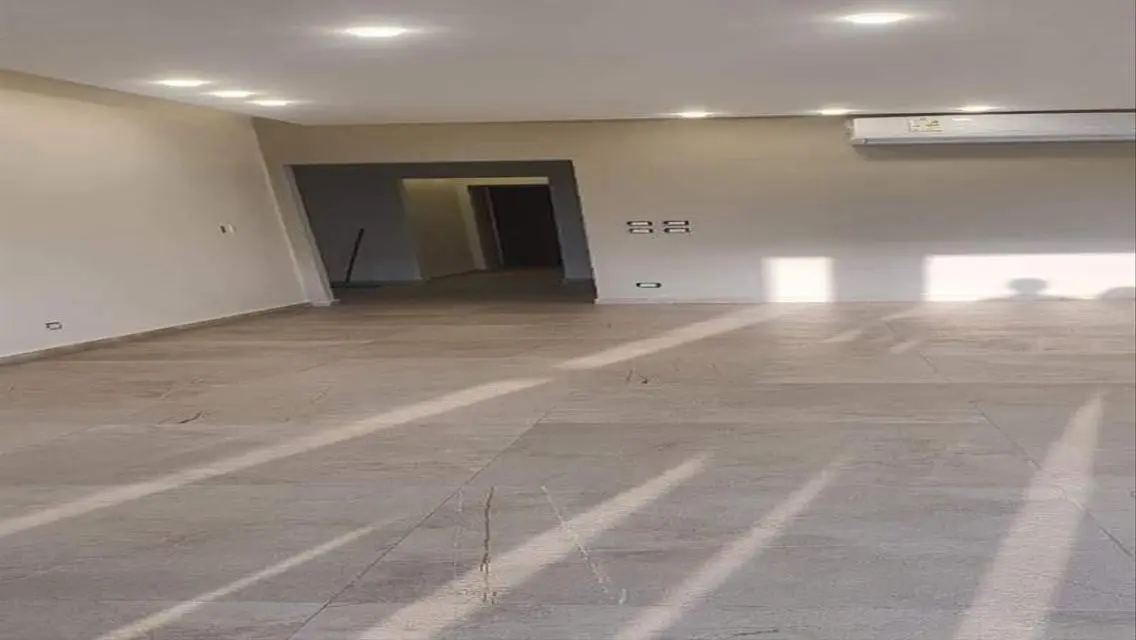 Luxury Furnished Villa with 181 sqm in 16 City