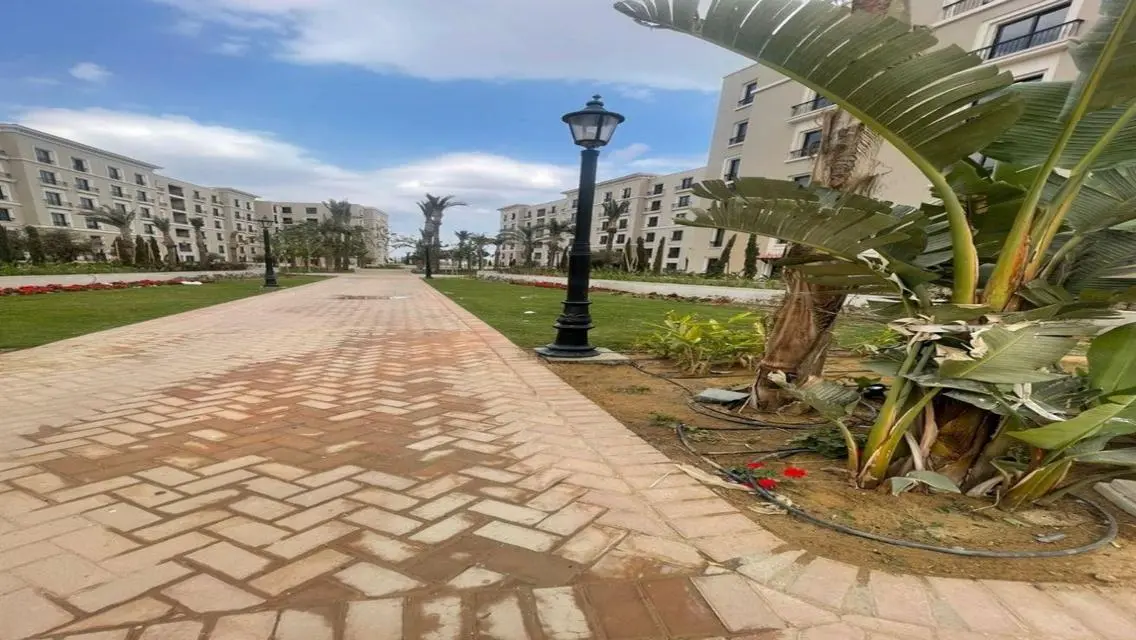 شقة فاخرة في قرية ويست دورا